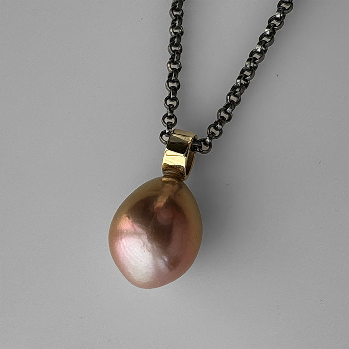 Luna Necklace Dusty Rose Pearl