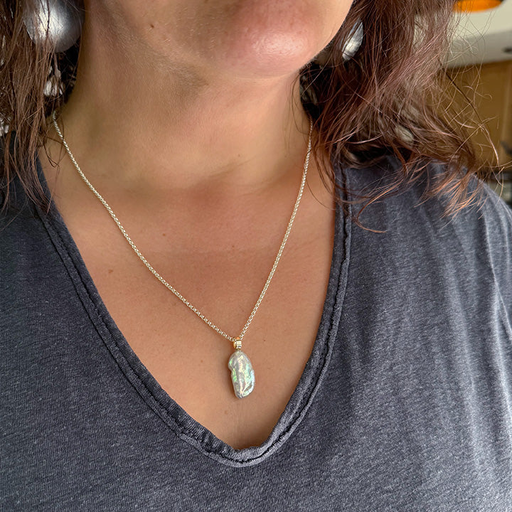 Luna Necklace Grey Pearl