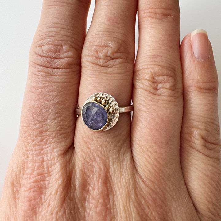 Tanzanite Roe Ring