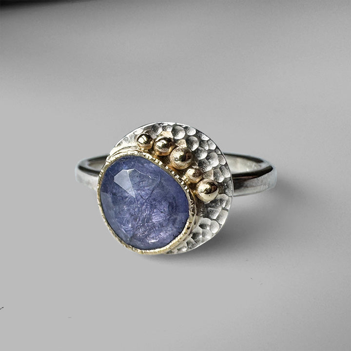 Tanzanite Roe Ring