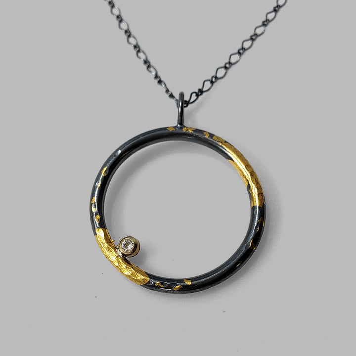 Clearing Necklace with Diamond