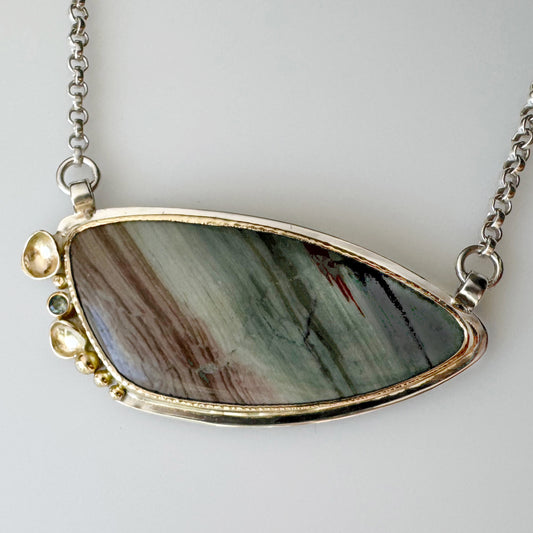 Gary Green Wreath Necklace