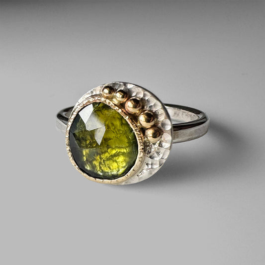 Green Tourmaline Roe Ring