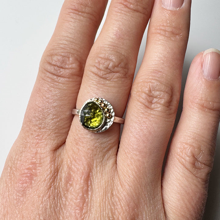 Green Tourmaline Roe Ring