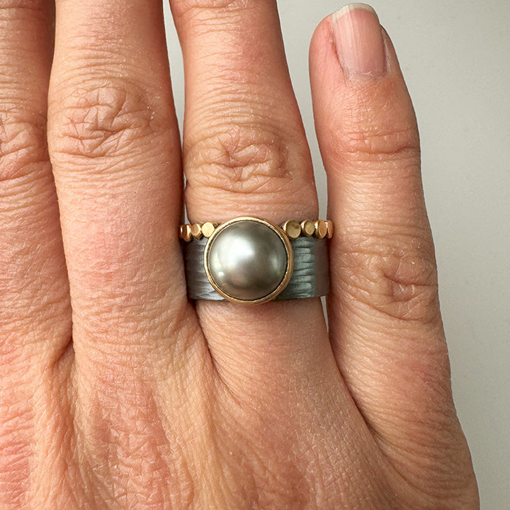 Grey Pearl Aura Ring