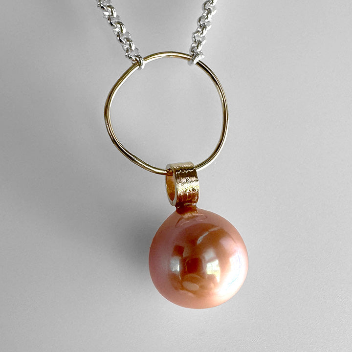 Luna Choker with Peach Pearl