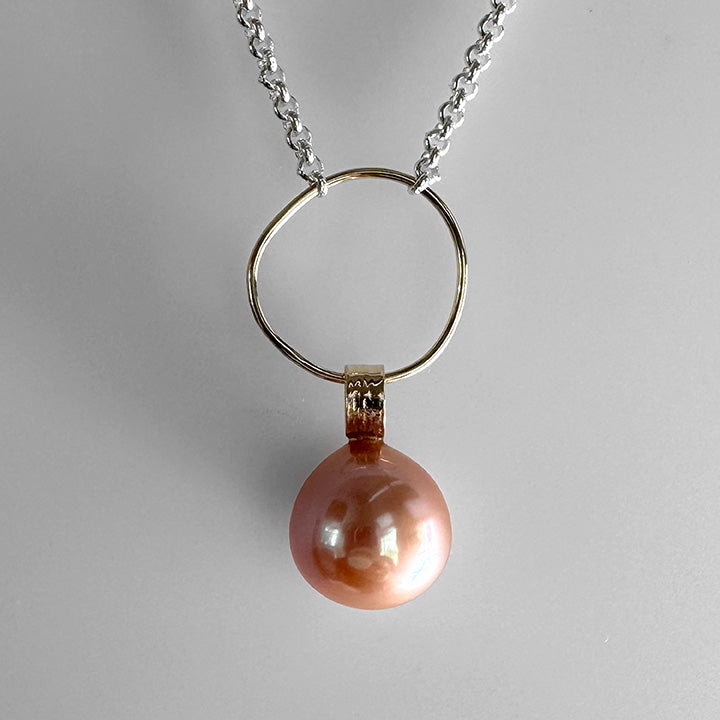 Luna Choker with Peach Pearl