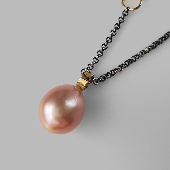 Luna Necklace Peach Edison Pearl