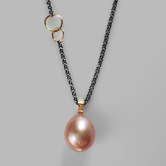 Luna Necklace Peach Edison Pearl