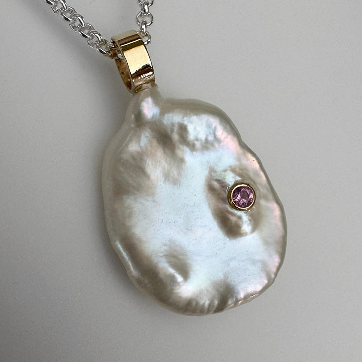 Mona Necklace with Pink Sapphire