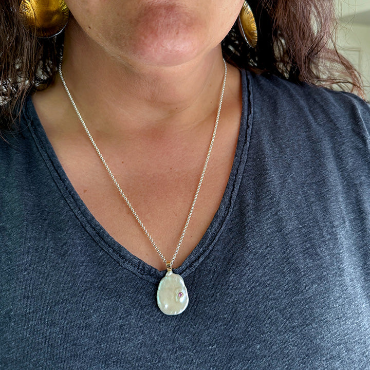 Mona Necklace with Pink Sapphire