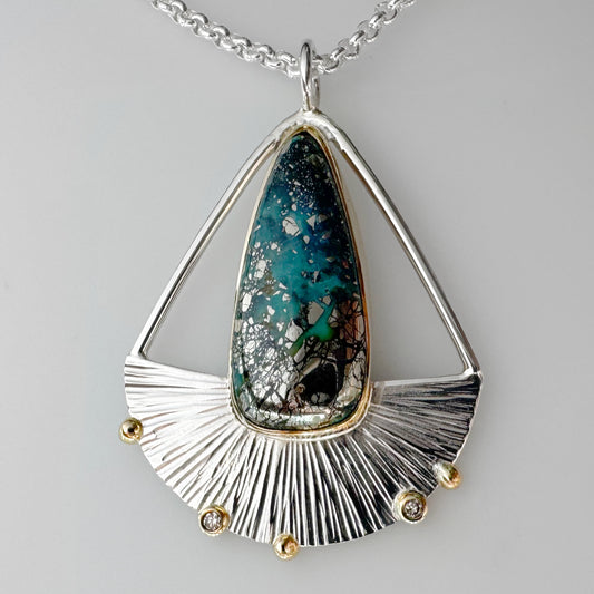 Glimmering Necklace