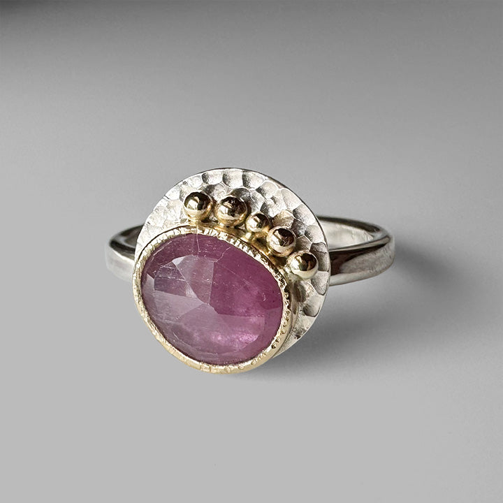 Pink Sapphire Roe Ring