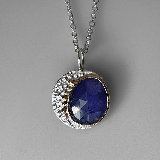 Tanzanite Roe Necklace